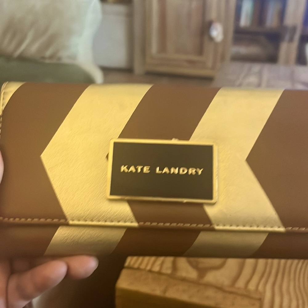 LIKE NEW Kate Landry Large Wallet!